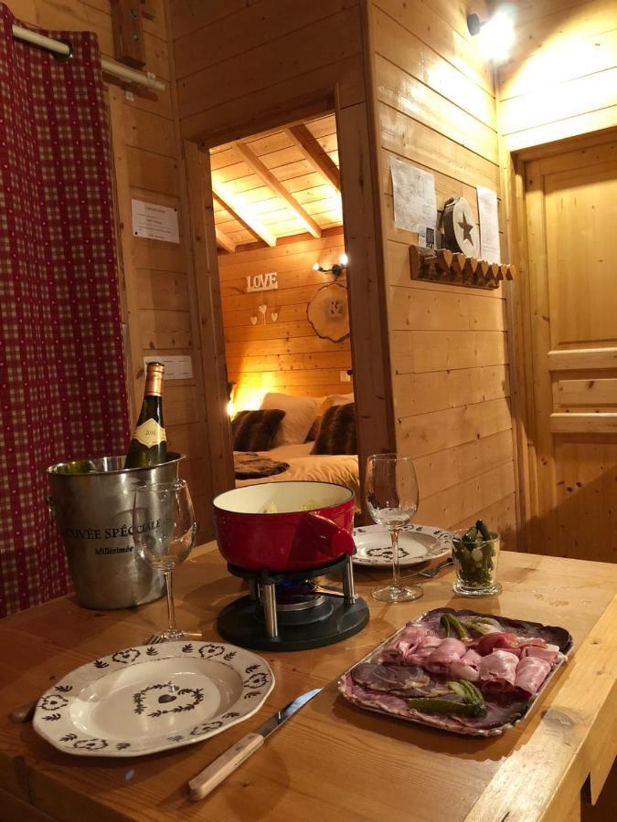 La Cabane A L'Oree Des Bornes Évires Buitenkant foto